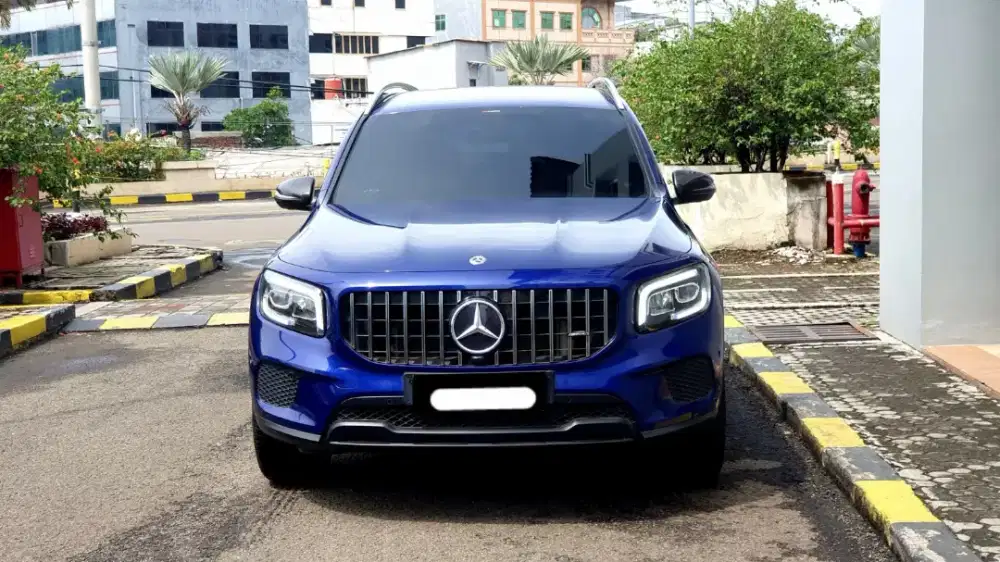 Km25rb mercedes benz mercy glb200 progressive line 2020 biru