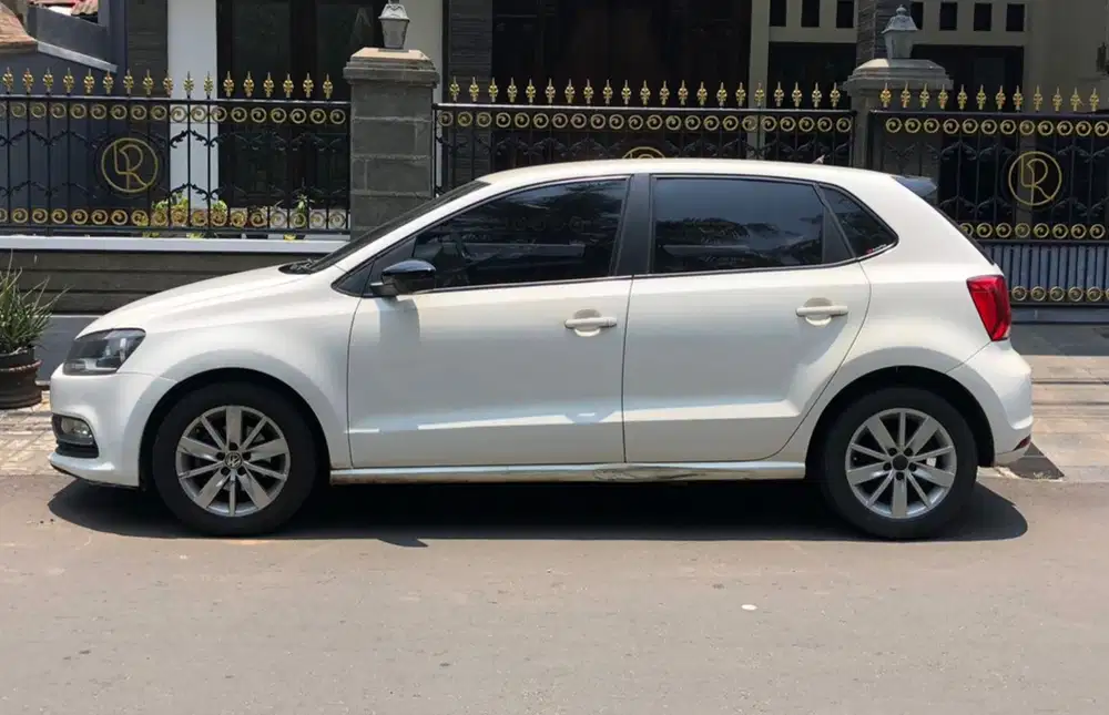 Volkswagen Polo 2015 Bensin