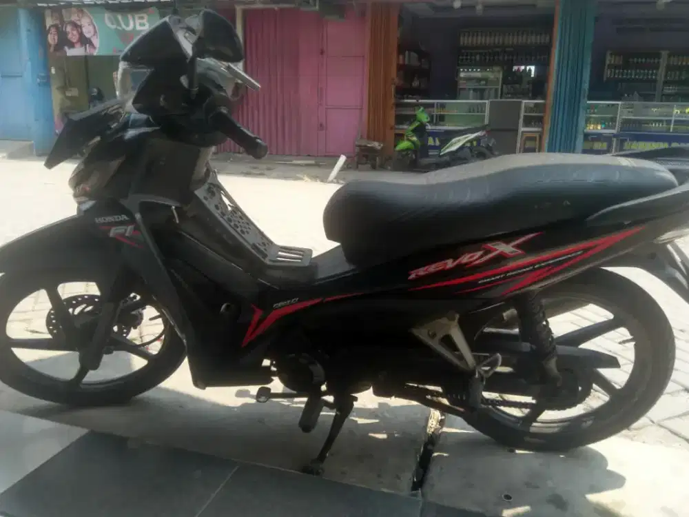 Hondw Revo X Black 2019 Special Condition