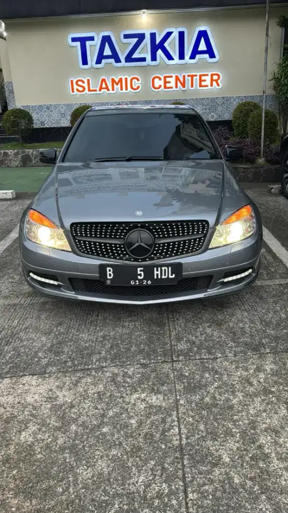 Mercy C300 2010 Silver Super Special Condition