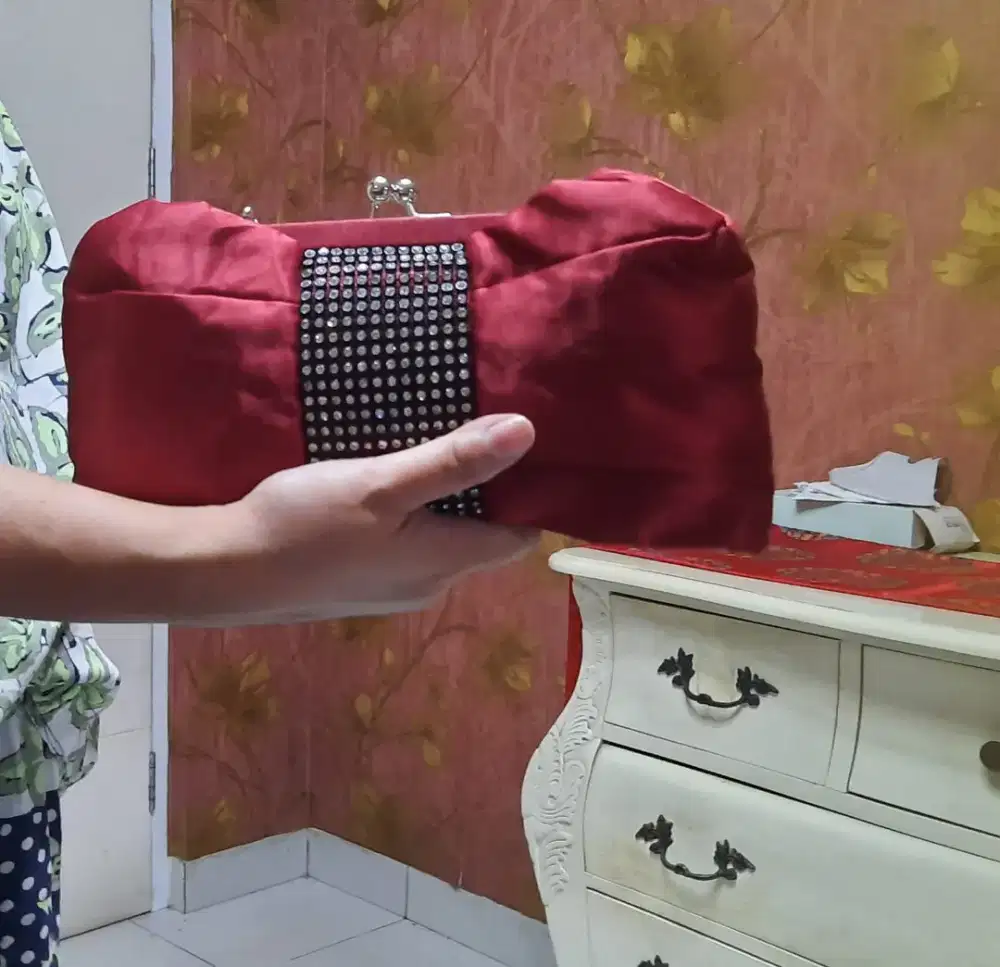 Clutch Hand Bag Pesta maroon
