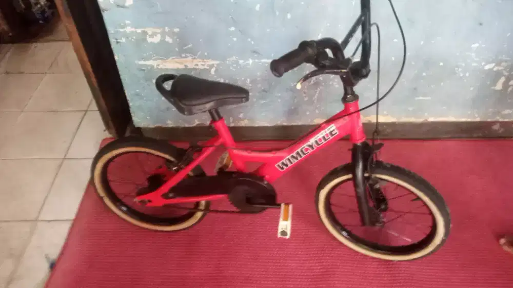 Sepeda anak merk wim cycle 16in mulus