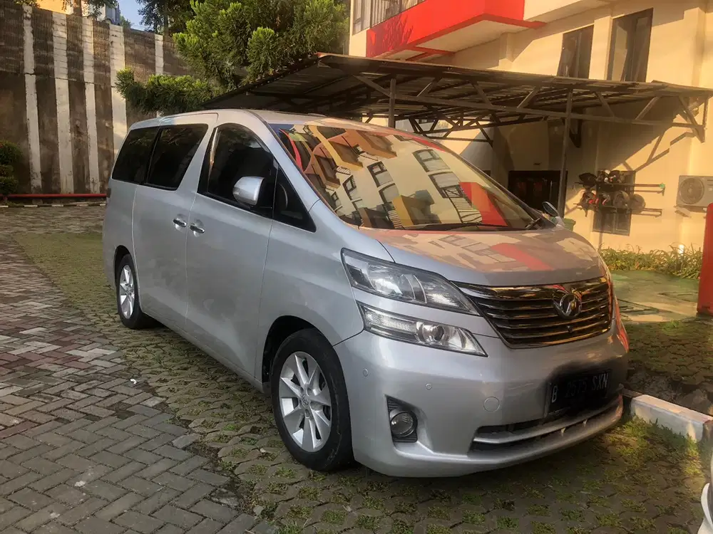 Toyota Vellfire 2011 V Premium Sound