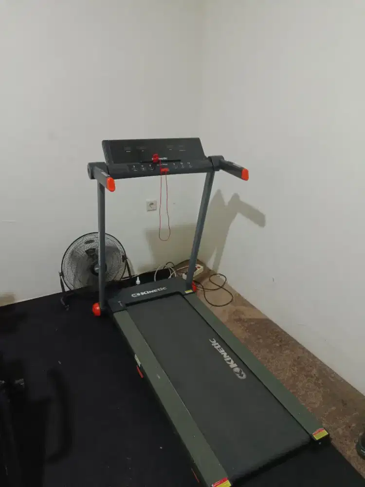 Treadmill kinetic