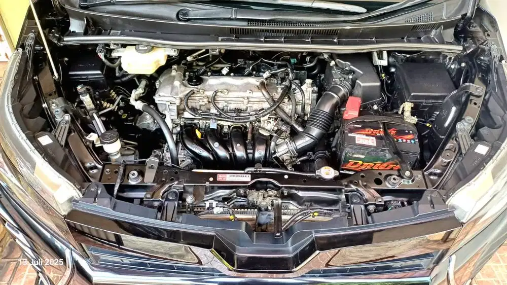 BISMILLAH..DIJUAL MOBIL PRIBADI TOYOTA VOXY HITAM KM RENDAH DARI BARU
