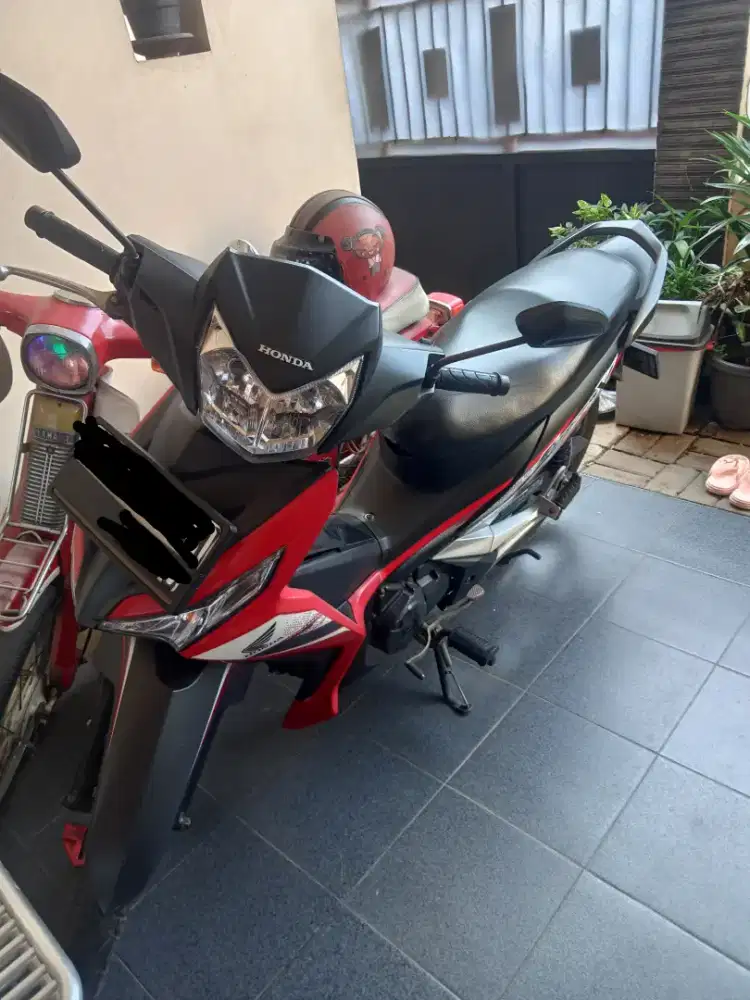 Supra x 2020 red colour
