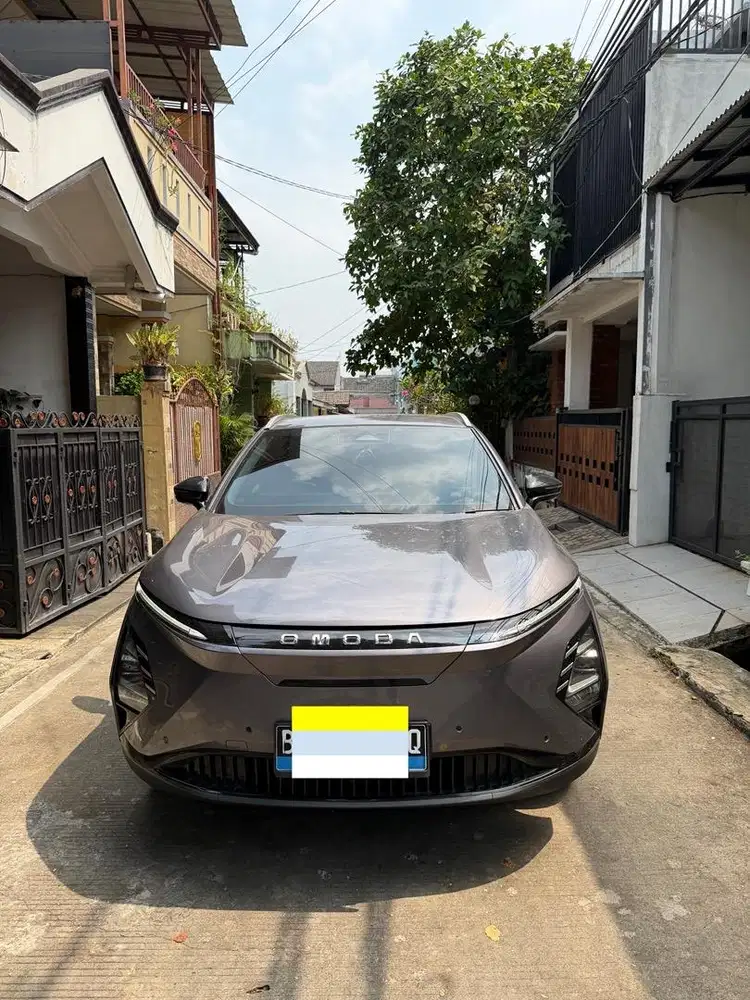 Omoda E5 Abu Abu