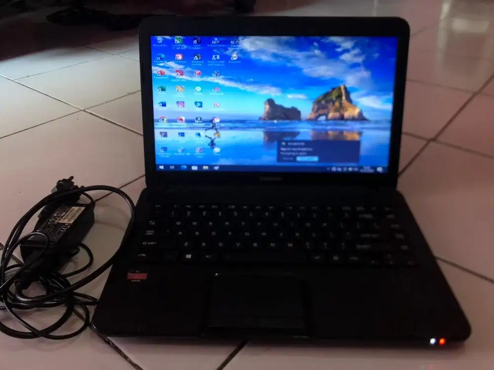 laptop toshiba c800d 4/500gb
