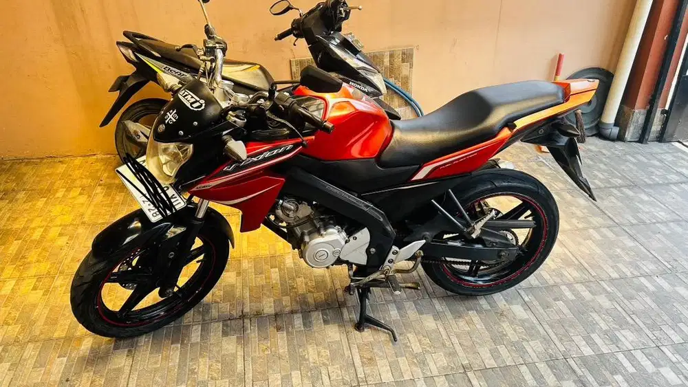 Jual Vixion 2013 plat AD
