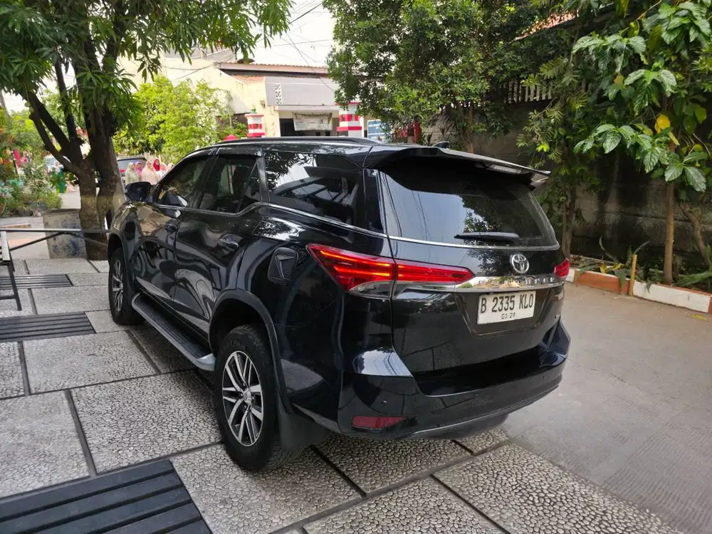 Toyota Fortuner VRZ Diesel Solar 2.4 Matic AT Tahun 2017 Hitam , 2018