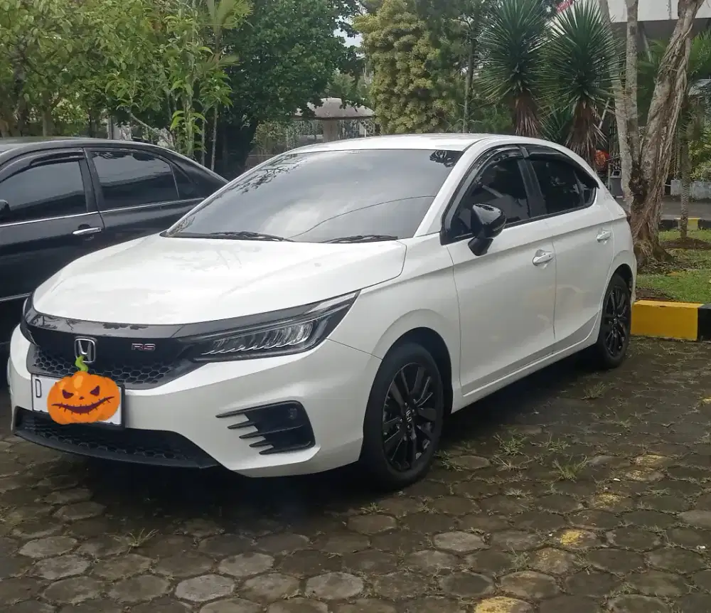Honda City Hatchback RS tahun 2022 warna Putih Mutiara