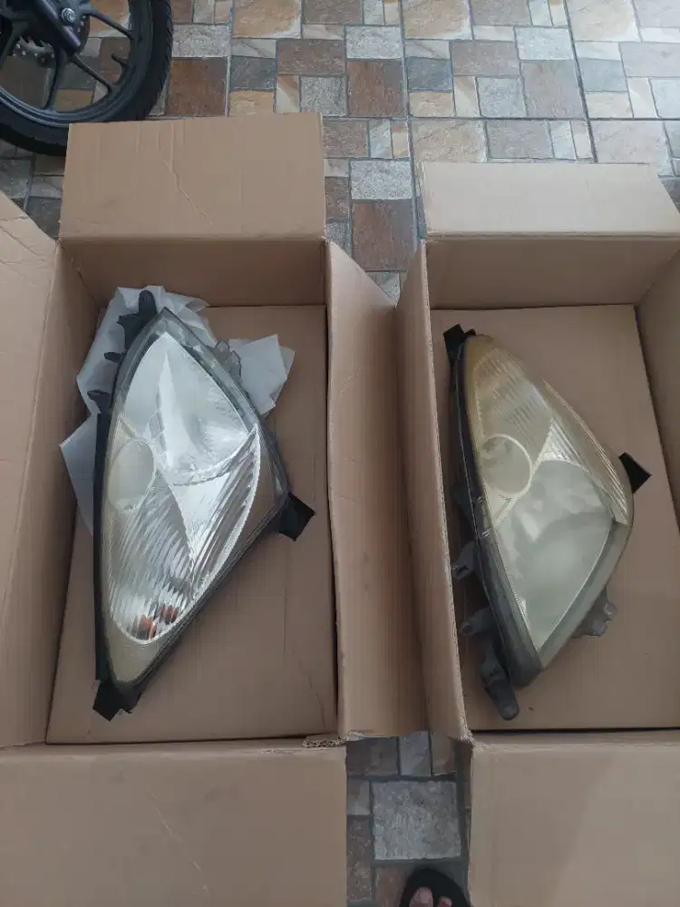 Headlamp Nissan Grand Livina 2012  - 2013