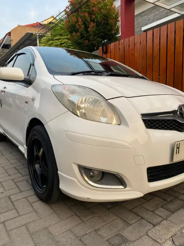 Yaris 2011 Original istimewa jarang ada