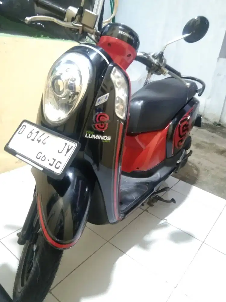 Jual Scoopy fi 2013 hitam merah