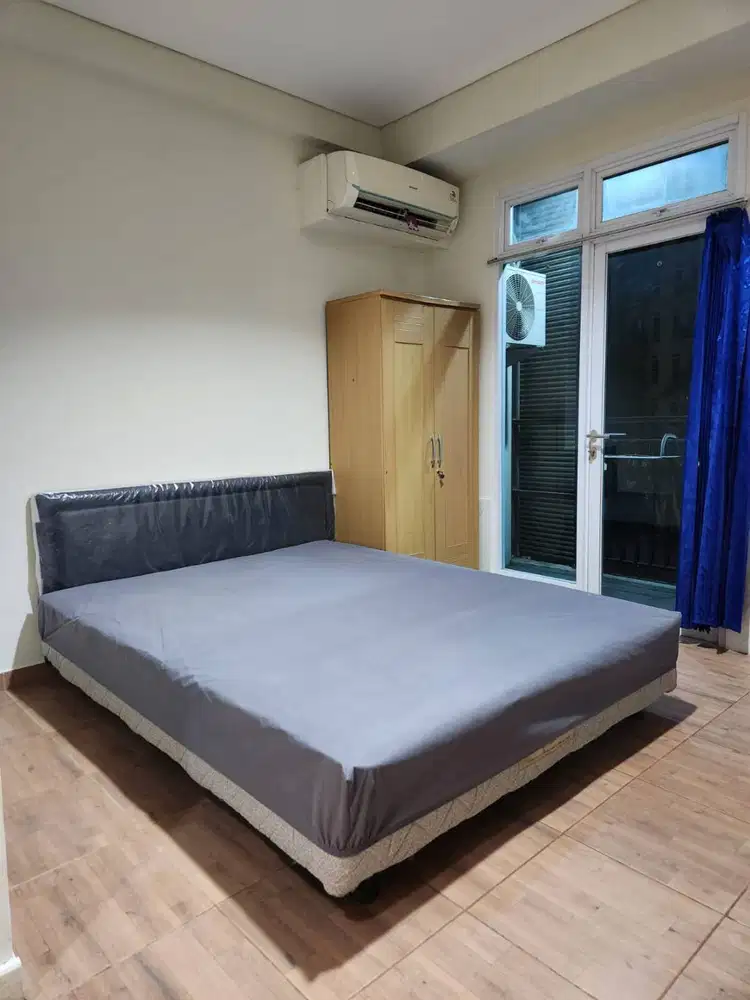 Disewakan Tahunan Apartment PURI ORCHARD Tipe Studio -  Baru RENOVASI