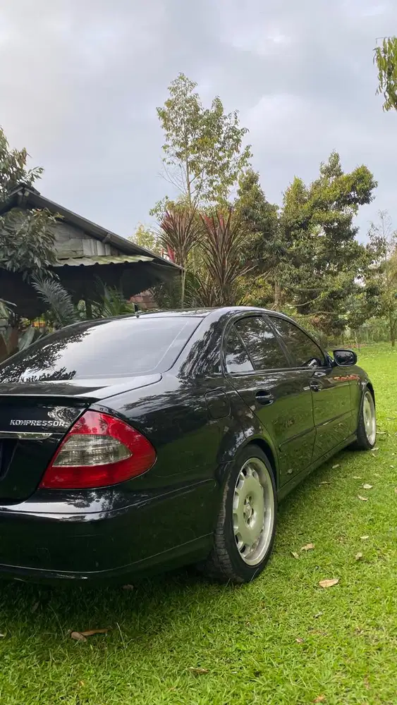 Mercedes-Benz E Class 2009 Bensin