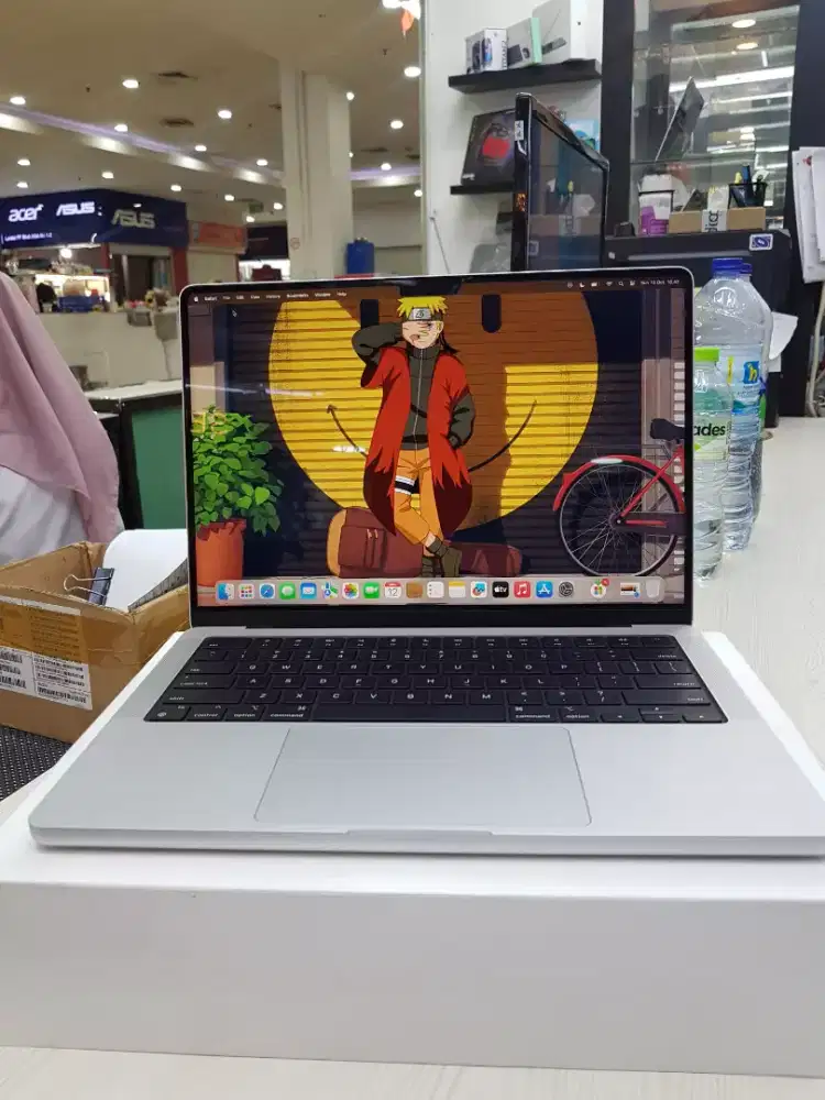 Macbook pro 14 inch m3 2023 fullset