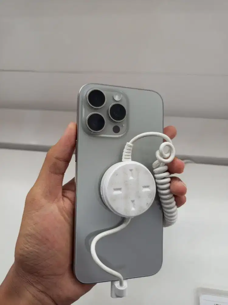 Apple iPhone 15
