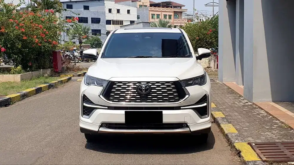 Toyota Kijang Innova Zenix 2.0L Q Hybrid Modelista TSS 2023 Like New