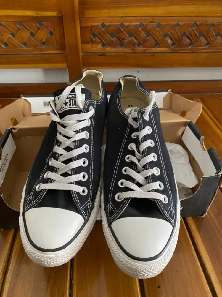 Pre loved Converse Chuck Taylor All Star low-top size 43