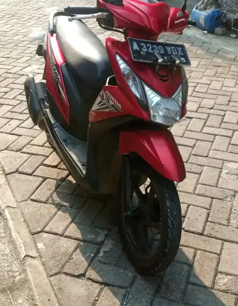 BEAT 2015 CBS MERAH