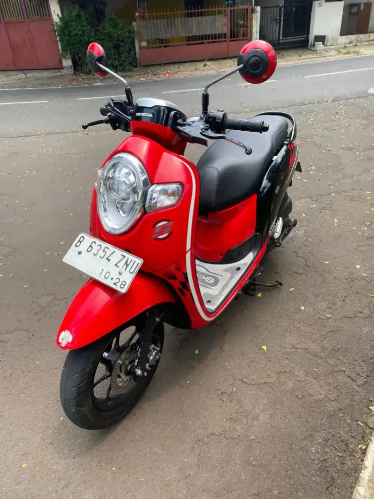 HONDA SCOOPY CBS ISS 2018 LOW KM JOS
