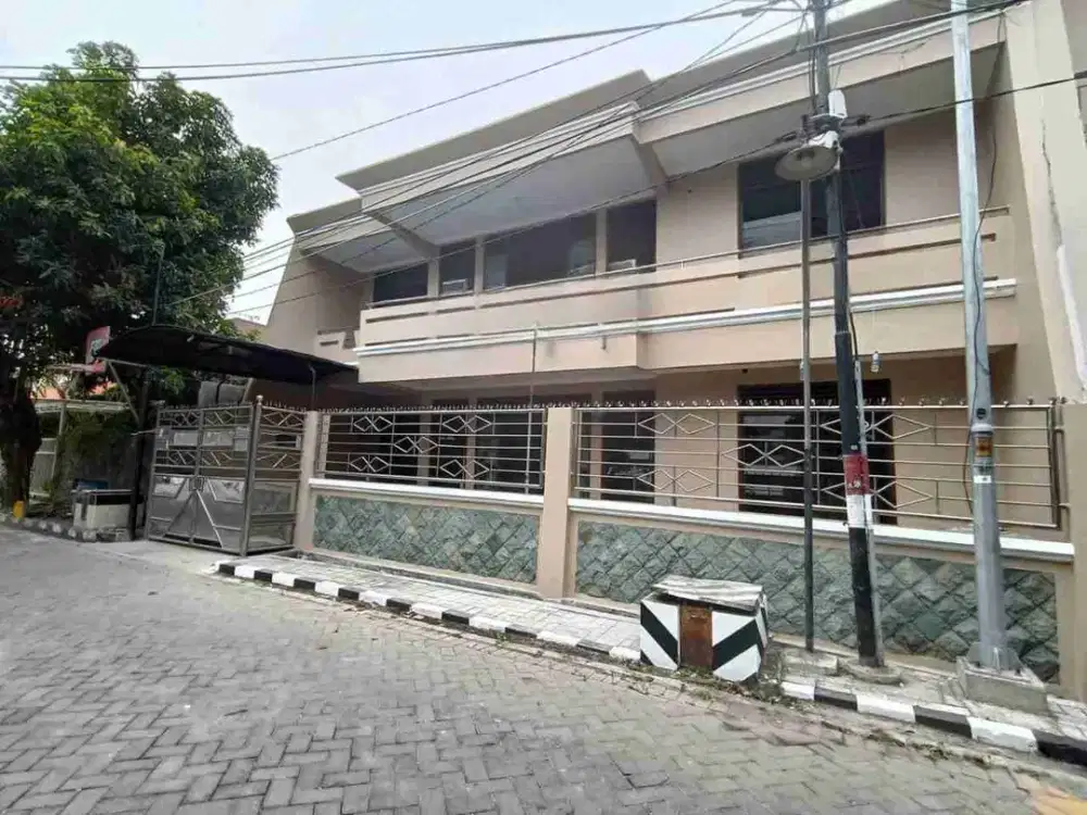 Disewakan Rumah Di Mulyosari utara 2 lt