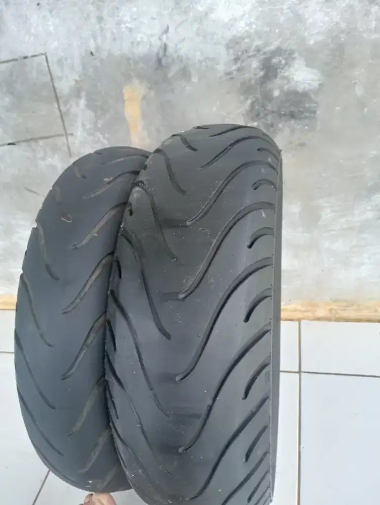 Sepasang ban NMAX ukuran 140/70 120/70 ring 13 merk Michelin pilot