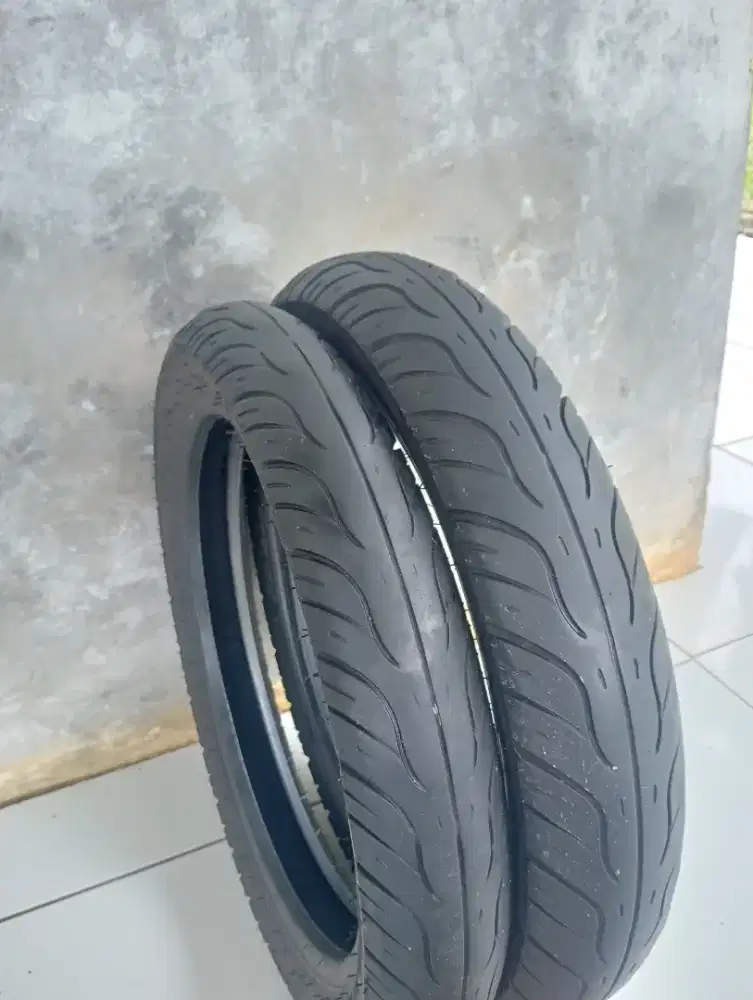 Sepasang ban metic ukuran 80/90 90/90 ring 14 merk federal