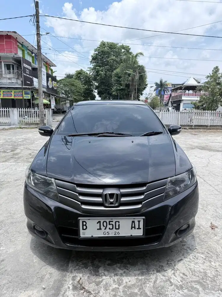 Honda City 2011 AT km rendah. Bening terawat pajak hidup