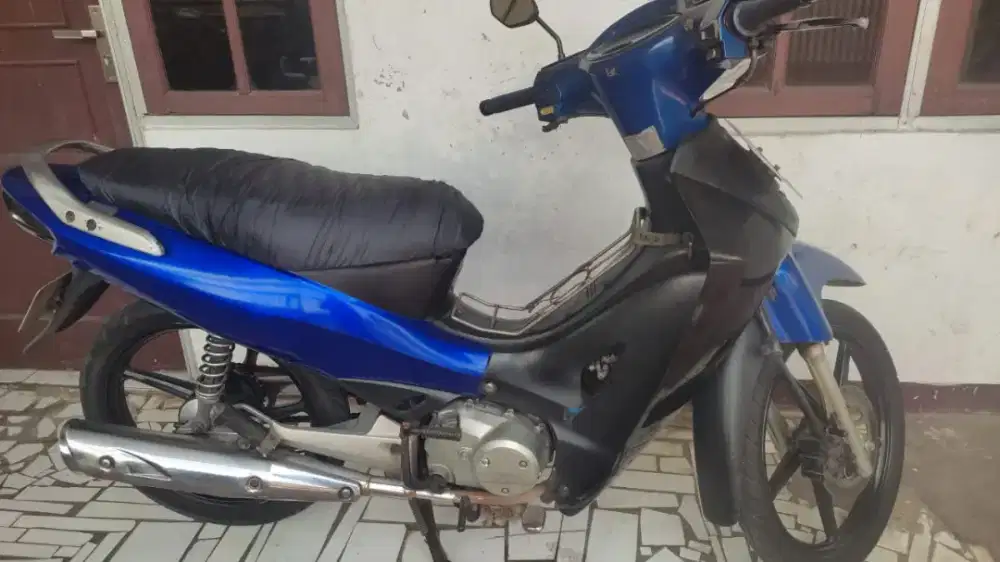 Honda kharisma biru old