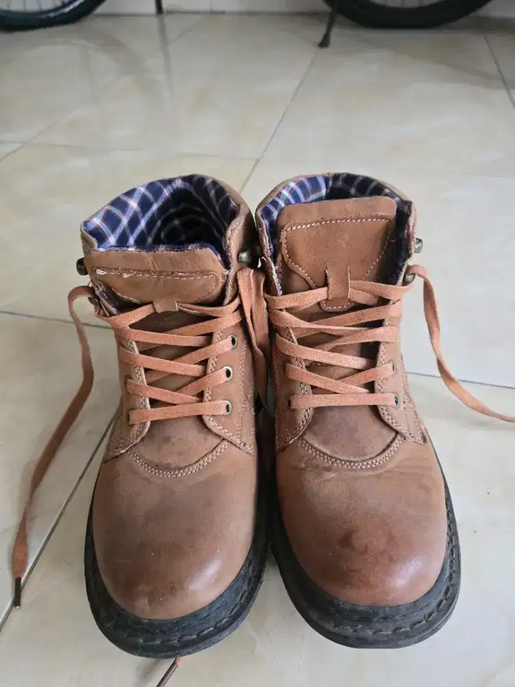 Sepatu boots jim joker ukuran 42