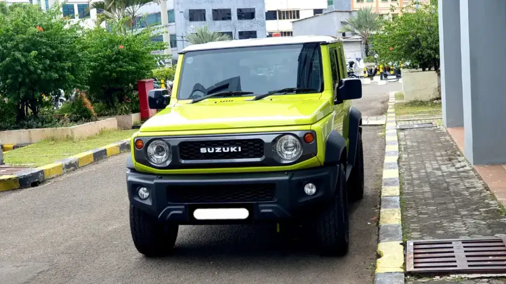 Km5rb suzuki jimny 3 door 2023 kuning