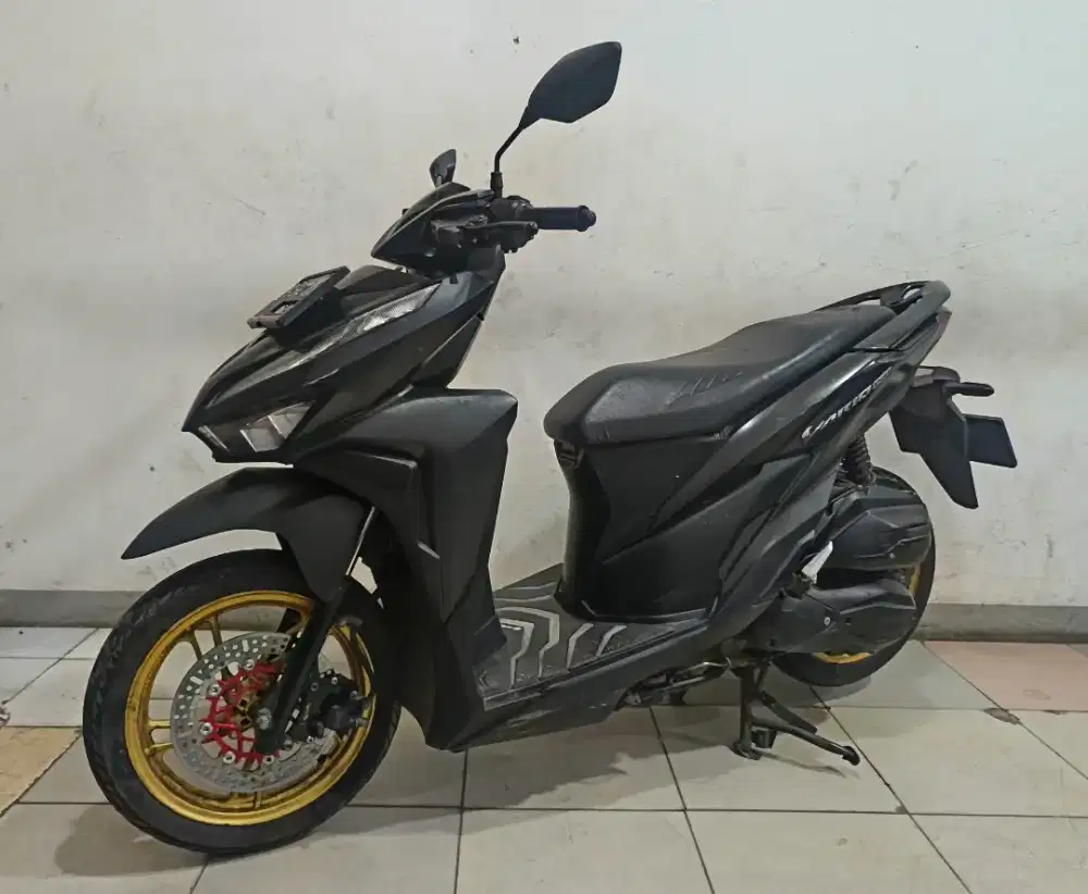 Di jual cepat vario led new 150 2018 kyles siap pakai