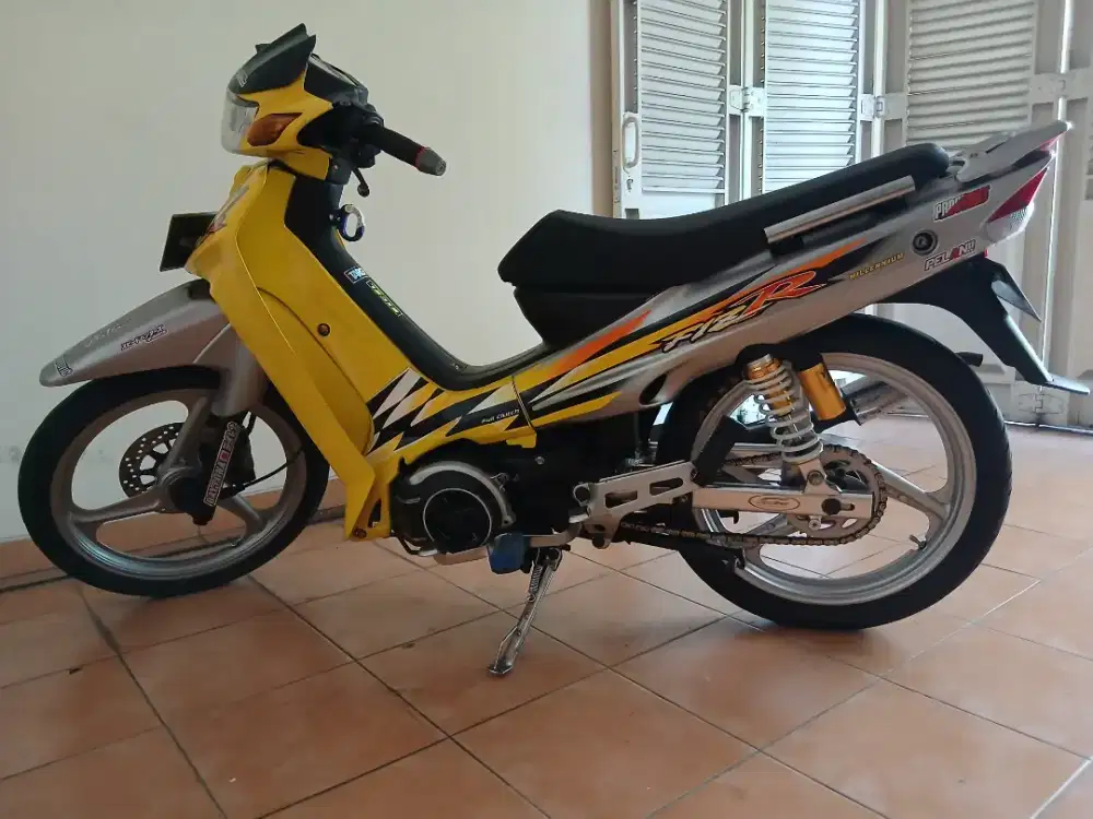 F1zR 2001 millenium ori