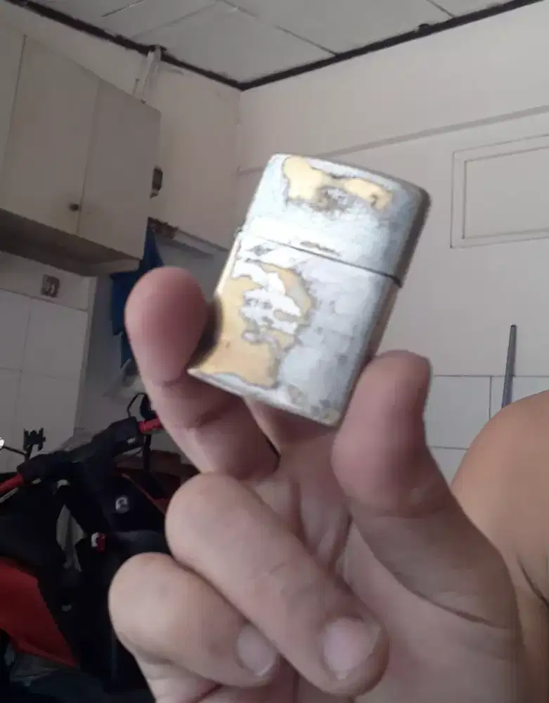 Korek zippo apa adanya