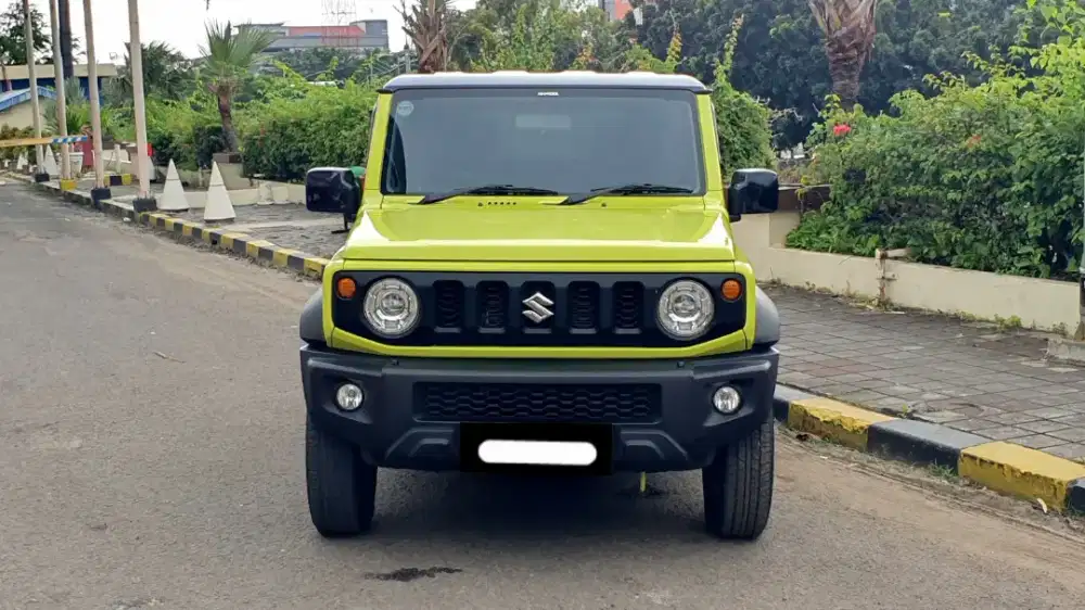 Km5rb suzuki jimny 3 door 2023 kuning kinetic yellow