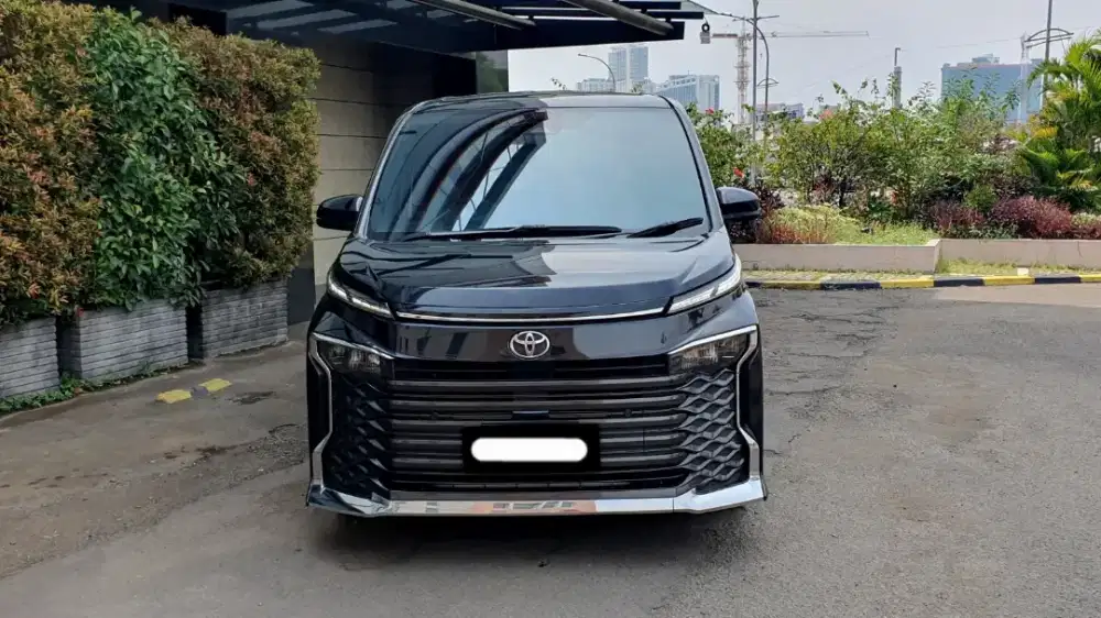 Km21rb toyota voxy tss 2023 hitam