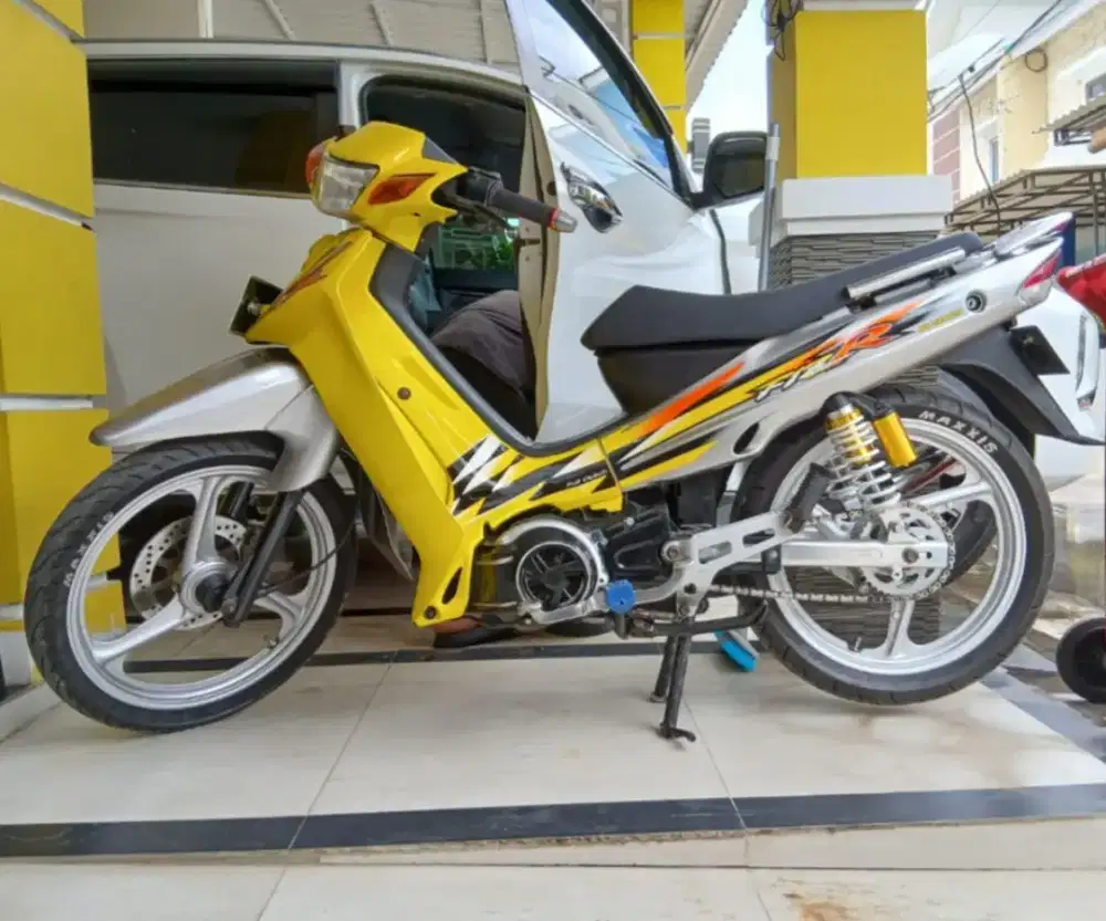 F1zR 2001 millenium ori