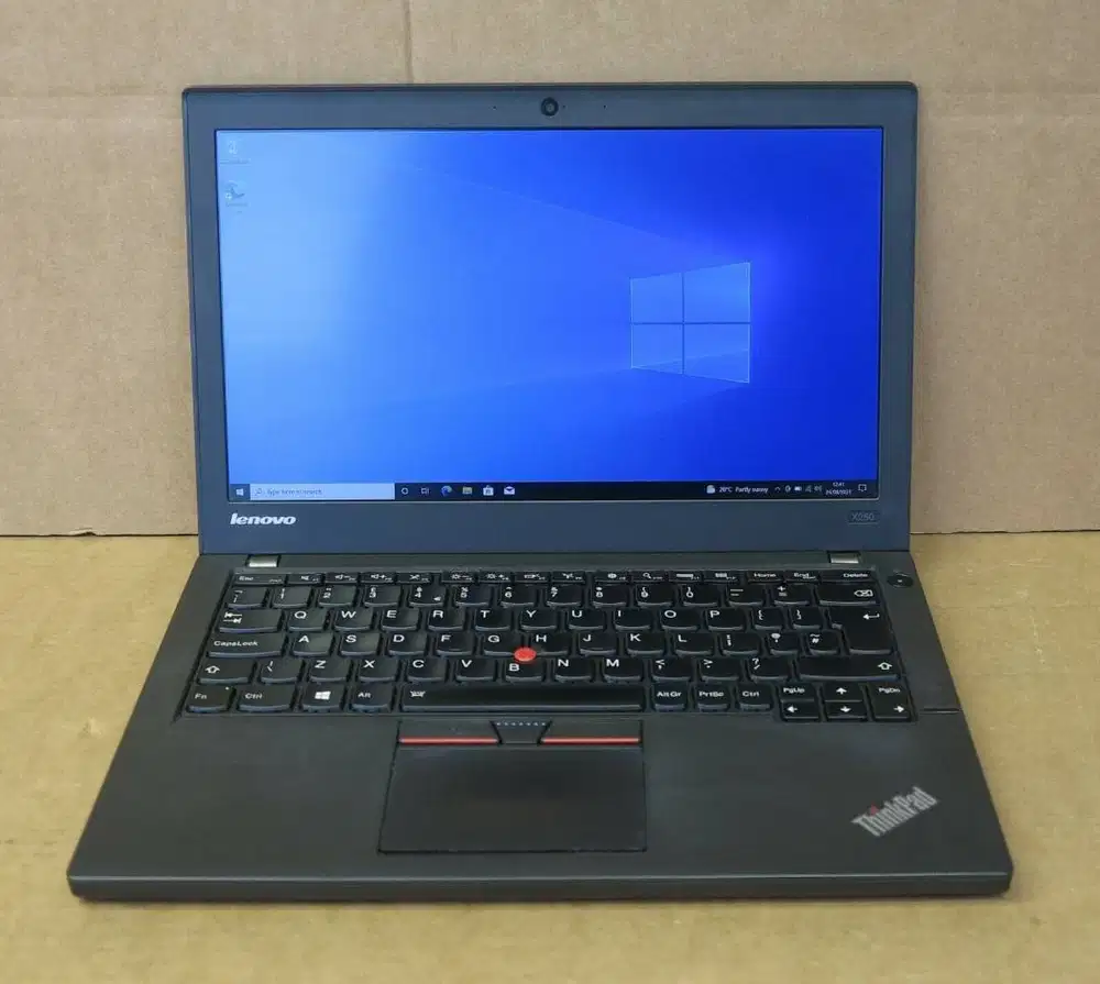 Lenovo Thinkpad X250 8GB Ram SSD 180GB - Preloved