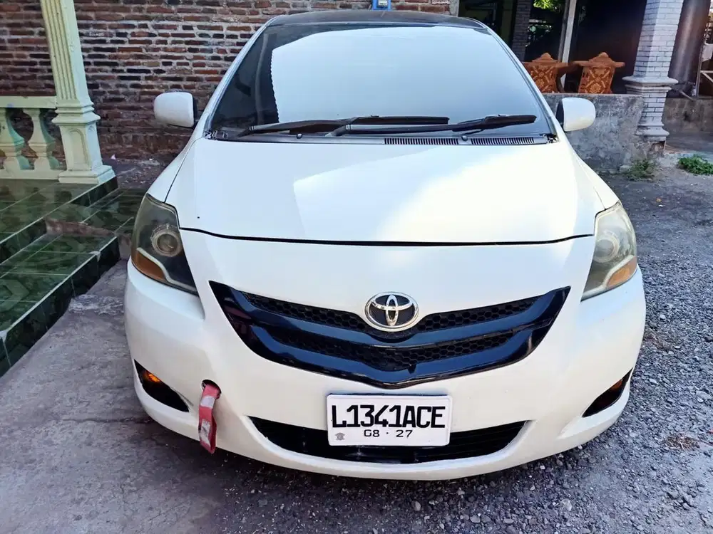 Toyota Limo 2010 Bensin