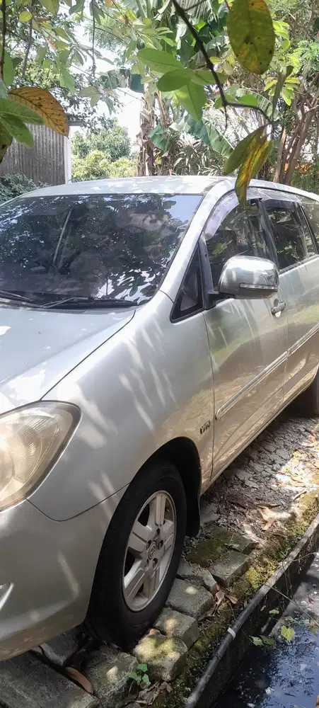 Toyota Kijang Innova 2008 Bensin
