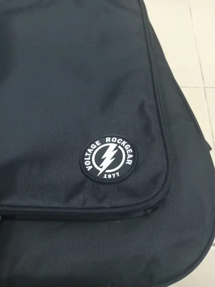 Tas Gitar Akustik Gigbag Merk Voltage Rockbag tebal