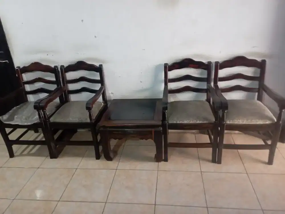 1 Set Meja Kursi Kayu Eboni