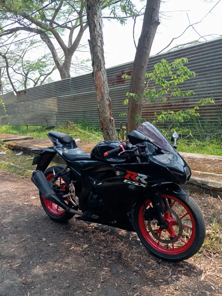 SUZUKI GSX R150 2018