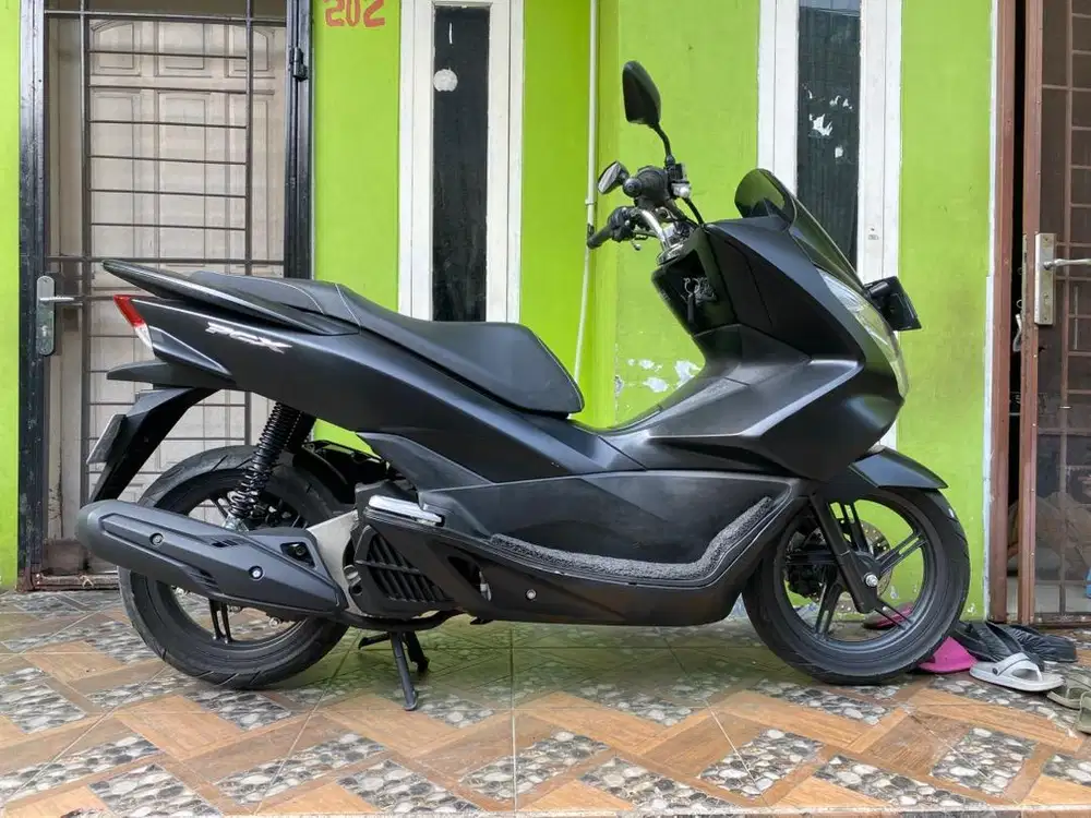 Pcx CBU 2015 Hitam
