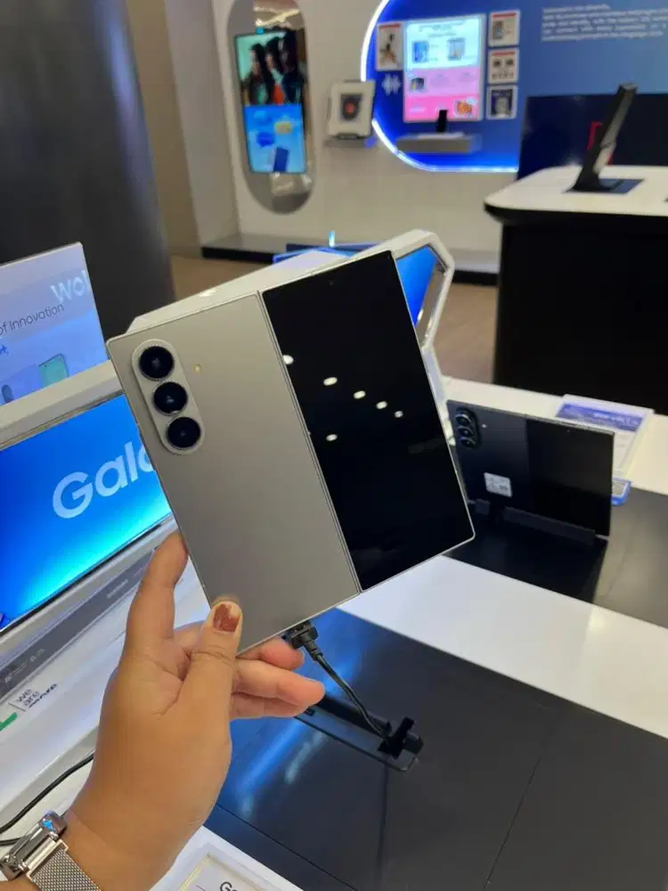 SAMSUNG GALAXY Zfold7 Dapatkan voucher 200k dan free speaker