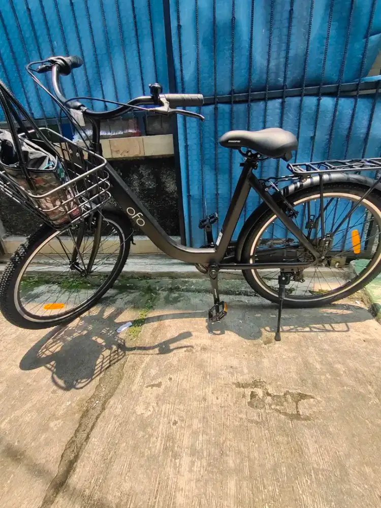 Sepeda ofo Pacific hitam