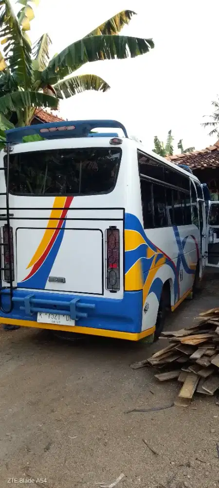 Dijual minibus mitsubishi th 90,kmplit,plt k,pj hdp,dst.Rp53 juta-nego