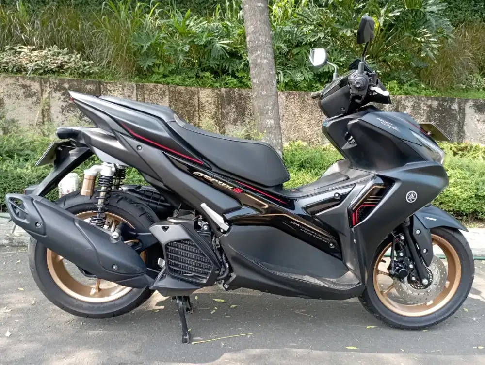 YAMAHA AEROX S ABS 2024 KM 1800 PERAK KONDISI SANGAT BAGUS